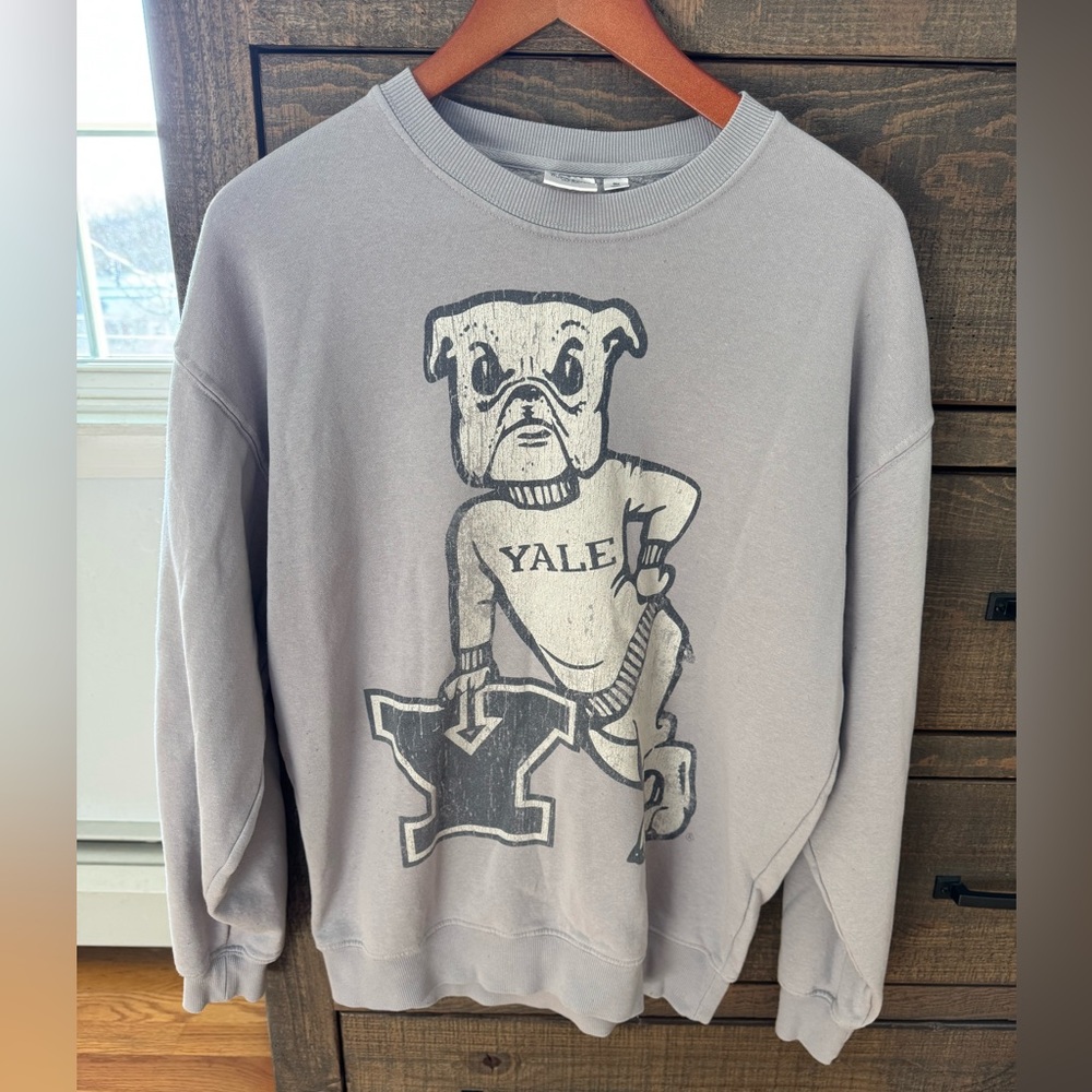 Yale University Bulldog Crewneck Sweatshirt Men’s Small | Women’s Medium